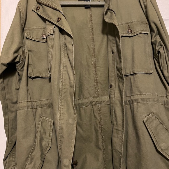 Green Cargo Jacket - Picture 5 of 6